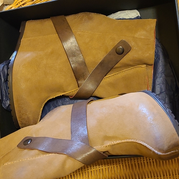 Booties - Picture 2 of 5